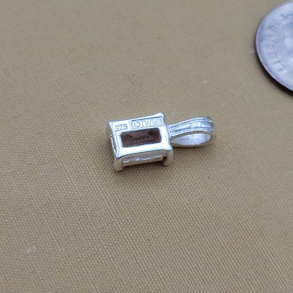 Small sterling silver OTW light Amthyest Necklace pendant - Picture 6 of 8